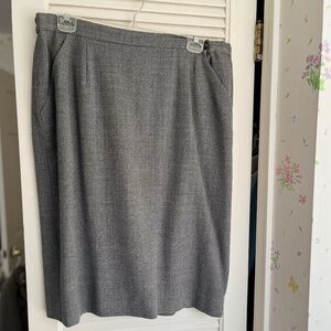 Jones New York Vintage Wool Crepe Skirt 18W